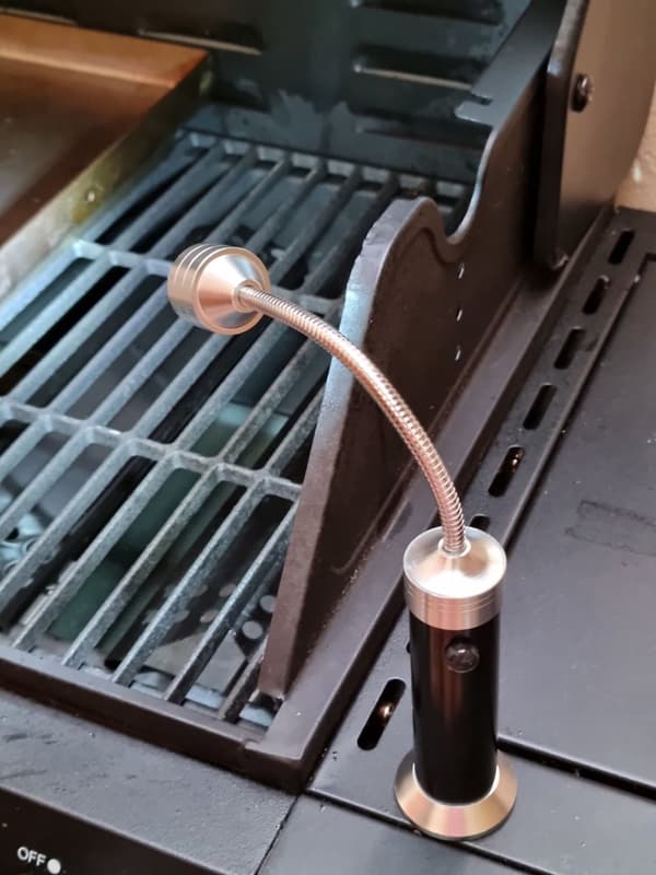 2x LED-grillbelysninger i aluminiumslegering i svart - Sølv - 24,6 x 3,9 cm magnetisk - For god synlighet når du griller, camper eller arbeider