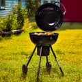 Miniatyrbild 2 av 6: Kolgrill med rostfritt grillgaller, termometer och stor grillyta på 57 cm