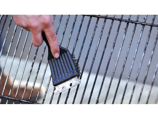 Grillborste / Stålborste till grill - Skrapa & Handtag