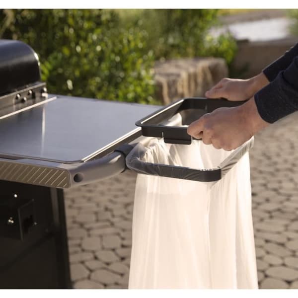 Set med klickbara tillbehör för Weber Works grill.
