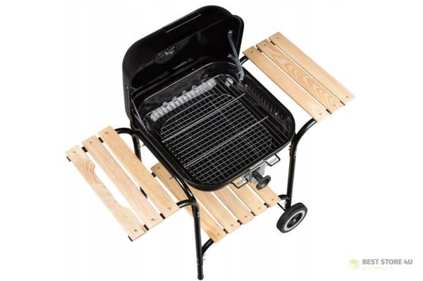 Stor havegrill med justerbar rist og træhylder