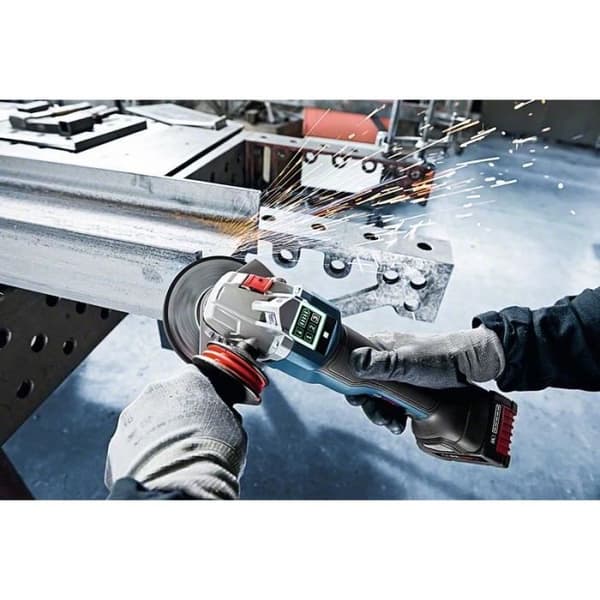 Kvarn BOSCH PROFESSIONAL GWS 18V-10 PSC solo L-BOXX