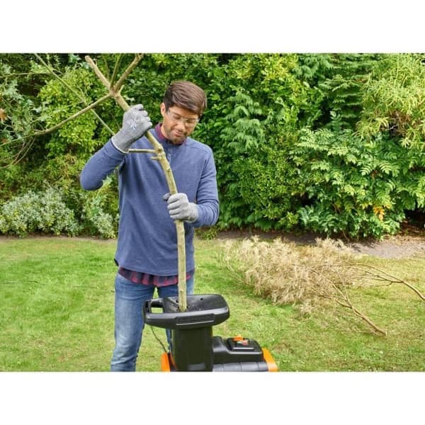 BLACK & DECKER Växtförstörare 2800W BEGAS5800