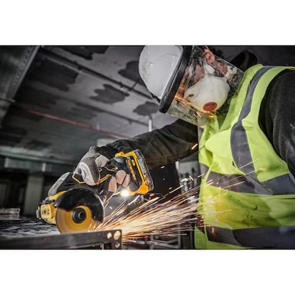 Multi-materials slipmaskin DEWALT Ø 76mm - 18V - Utan batteri, ingen laddare - DCS438N-XJ