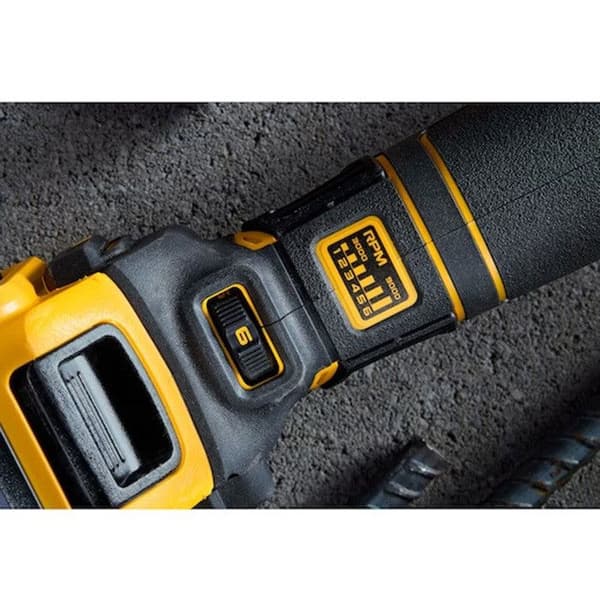 Vinkelslipmaskin med variabel hastighet 125 mm XR 18V ADVANTAGE DEWALT 6Ah Li-Ion borstlös glidswitch - DCG409VST1-QW