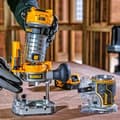 Miniatyrbild 4 av 4: 18V XR DCW604NT routertrimmer (utan batteri eller laddare) i T-STAK box - DEWALT - DCW604NT-XJ