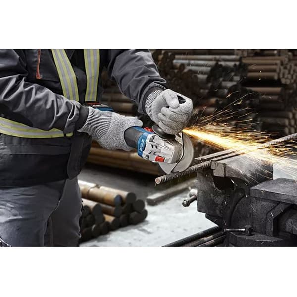 Vinkelslipmaskiner 125 mm - GWS 18V-8 - BOSCH - med 2 Batterier 18V 4.0Ah - laddare - L-Boxx - 06019N9002