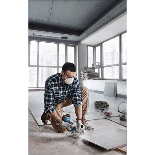 Bosch Professional GWS 18V-7 vinkelslip + 2 x 4,0Ah batterier + GAL 18V-40 laddare + L-Boxx - 06019H9005