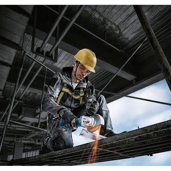 Bosch Professional GWS 18V-7 vinkelslip + 2 x 4,0Ah batterier + GAL 18V-40 laddare + L-Boxx - 06019H9005
