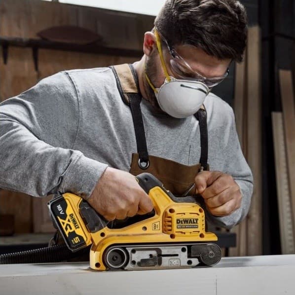 BÅNDSLIBEMASKINE 18V DCW220NT DEWALT