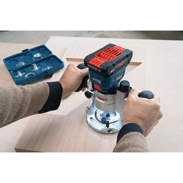 Affleureuse utan sladd GKF 18V-8 - BOSCH - utan batteri eller laddare - tillbehör - L-Boxx - 06016C2003