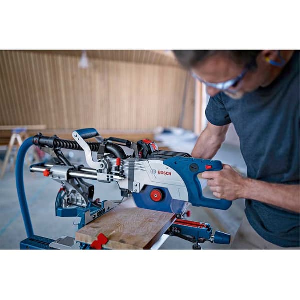 Bosch Professional Geringssåg Gcm 18v-216 Dc Silver