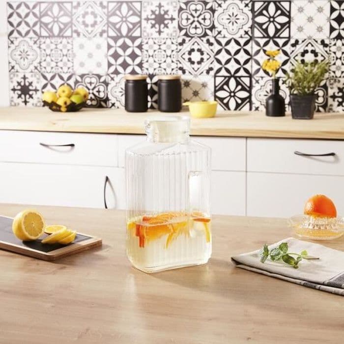 För kylskåpsdörr Kapacitet 2L. Luminarc glas, vitt lock