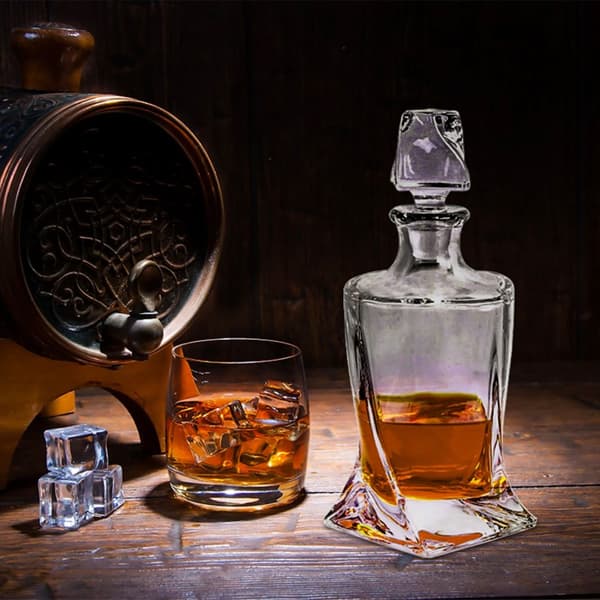 Noble whiskeykaraff Karaff för rom, vodka, scotch och mycket mer