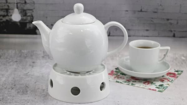 PORCELÆN KAFFEKANDE MED URTERHÅNDTAG