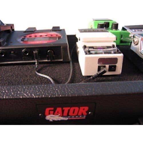 Gator GPT-BL-PWR Gig Bag med strömförsörjning för gitarr, svart