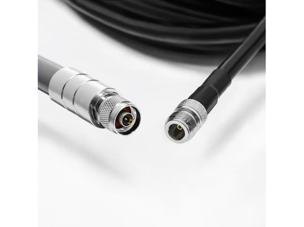 Qoltec - Antennekabel - N-kontakt (hunn) til RP-SMA (hann) - 3 m - koaksial - LMR-400 - innendørs/utendørs - svart