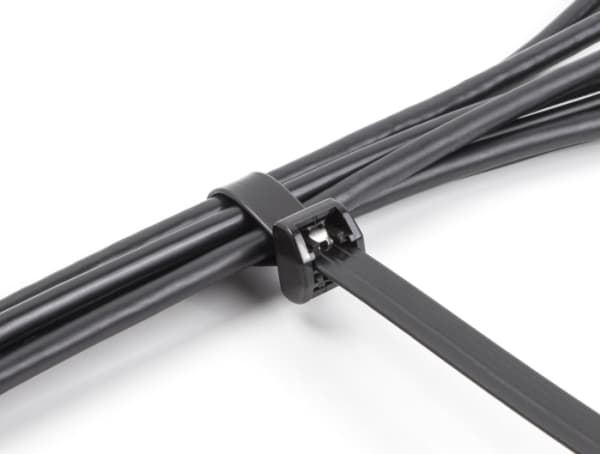 Delock - Kabelfestebånd - with metal tab - 20.3 cm - svart (en pakke 10)