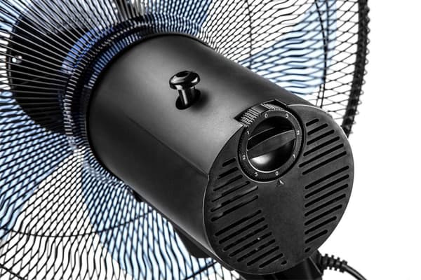 Gulvventilator 50W, diameter 40 cm, 3 hastigheder, svingning