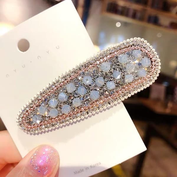 Handgjorda hårklämmor i tyg med pärlor, strass & diamanter Blue triangle