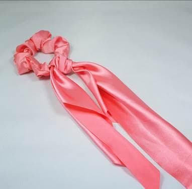 Busy Lizzie Scrunchie with ribbon Silk Coral