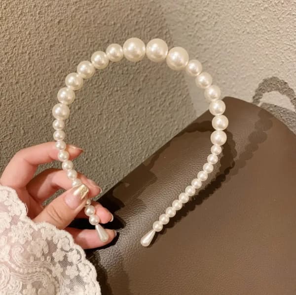 Boho Diadem Hårsmycke Håraccessoar Hårband med Vita Pärlor