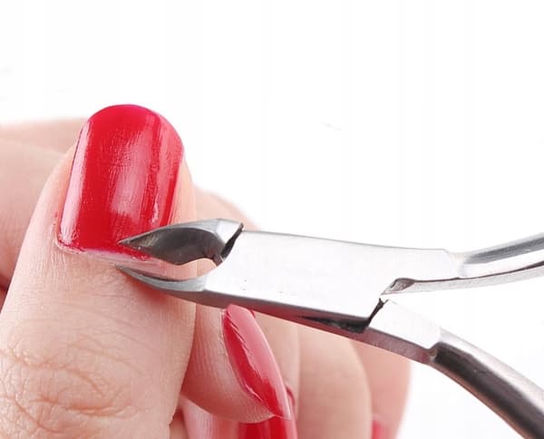 Professionell nageltång för att klippa nagelband