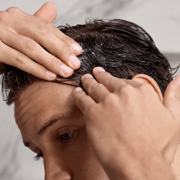 Oriflame päänahan puhdistuskuorinta DUOLOGI 75 ml