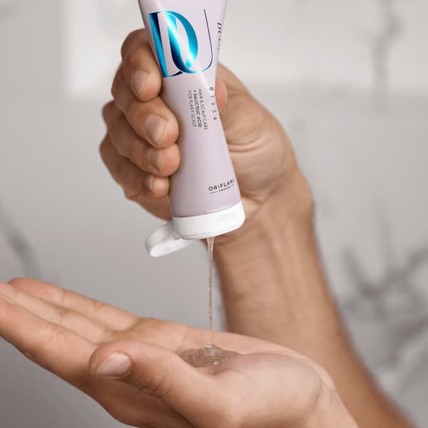 Oriflame päänahan puhdistuskuorinta DUOLOGI 75 ml