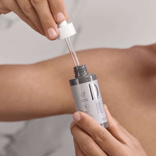 Oriflame päänahan hoitoaine hiustenlähtöä vastaan DUOLOGI 75 ml