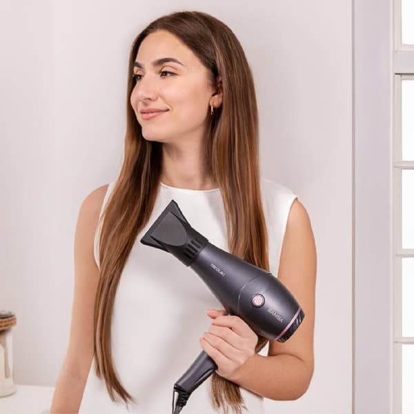 Cecotec AC hairdryer with 2600 W, ion technology, 2 nozzles and a diffuser.