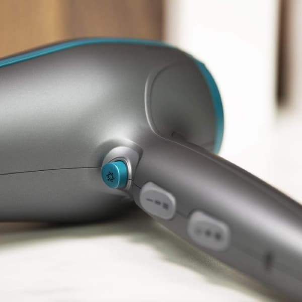 Cecotec DC hair dryer, 2300 W, with ionizing function and great flow rate.