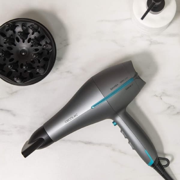 Cecotec AC ionic hair dryer, 2200 W, and great flow rate.