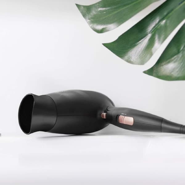 Cecotec Travel hair dryer, 2400 W, with ionising function and great flow rate.