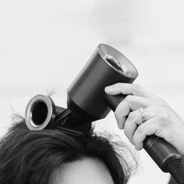 INF Dyson Anti-Flyaway utjämningsmunstycke Grå