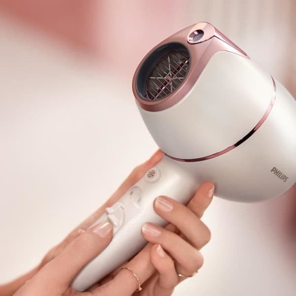 PHILIPS BHD628/00 - Prestige hårtork - SenseIQ - Infraröd sensor - Jonisk funktion - 1800W - Vit/Rosa