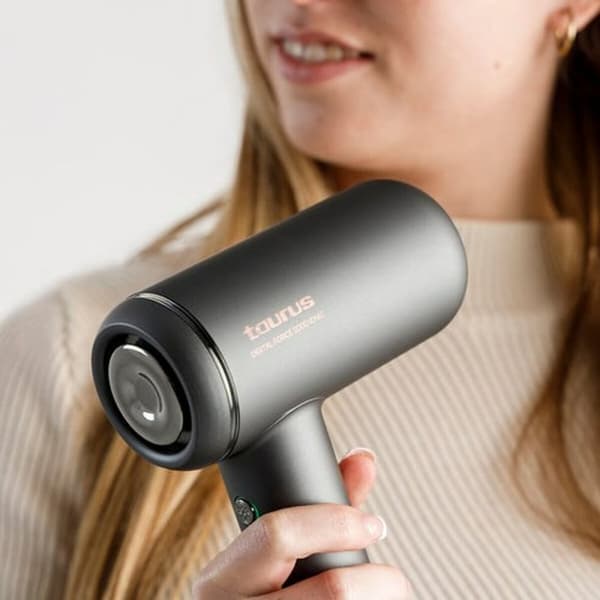 Hiustenkuivaaja Taurus EST9003920L Musta 1800 W