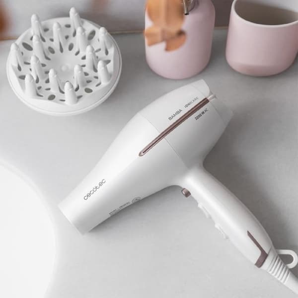 Cecotec jonisk hårtork med Bamba IoniCare 5300 Maxi Aura diffusor med 2200 W effekt, likströmsmotor med äkta och stor jon