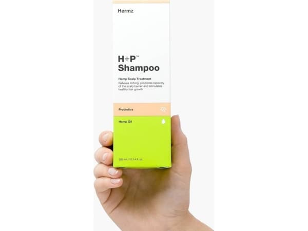 Hermz Shampoo fra H+p-linjen Med tilsetning av hampfrøolje og melkeproteiner