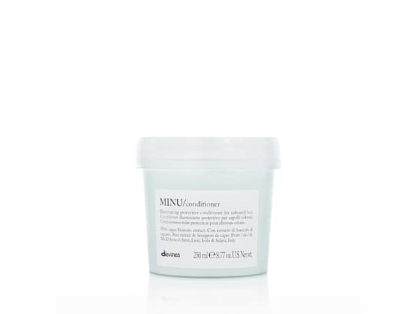 Davines Davines Essential Haircare MINU Conditioner beskyttende balsam for farget hår 250ml