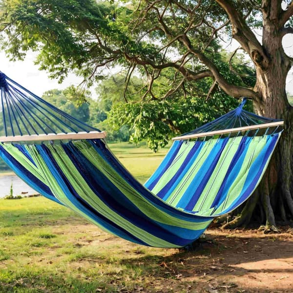 Hamming Mat 210 x 150 cm - utomhus hangmat med 2 träspridande pinnar