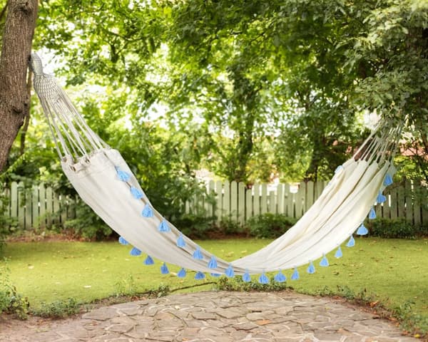 Hængekøje Beige Bomuld Udendørs Gyngekøje med Pompomer Svingeleje med Ophæng Kraftig Gynge Hammock
