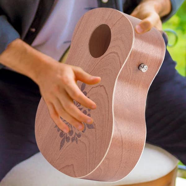 Barnhandtrumma, bärbar design, rolig gitarrform, fem trumkuddar