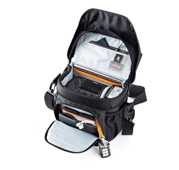 Lowepro kameralaukku Nova 170 AW II, musta