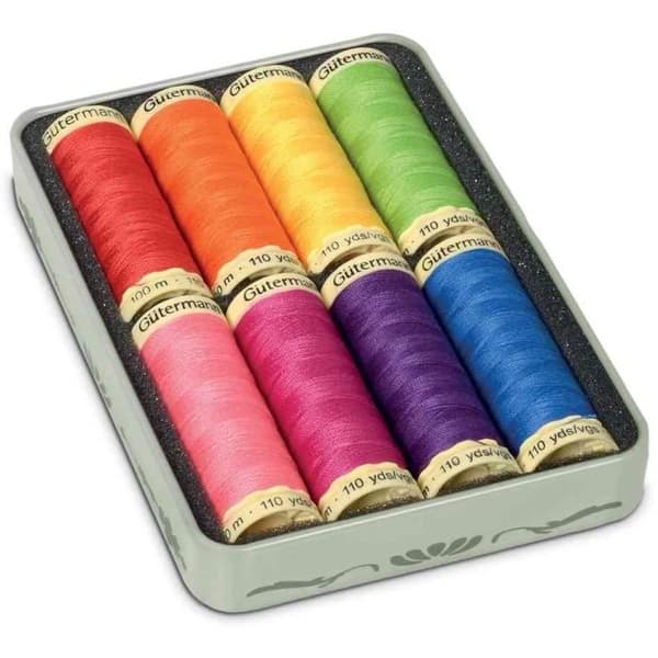 Syngarnset - GÜTERMANN - Klara färger - 8 spolar - 100% polyester - 100 m per spole