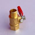 Miniatyrbillede 3 af 4: INF Mini messingkuglehane 1/4 NPT han- og hungevind guld