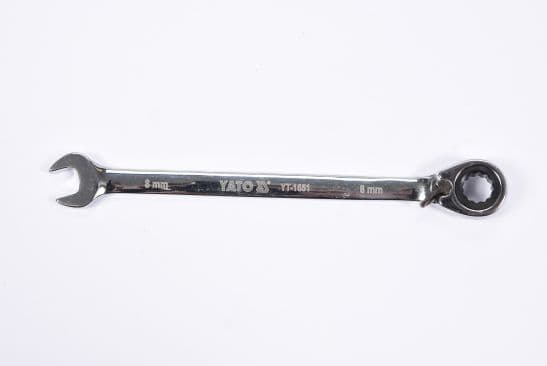 YATO 8 MM GAFFENØGLE MED SKRALDE