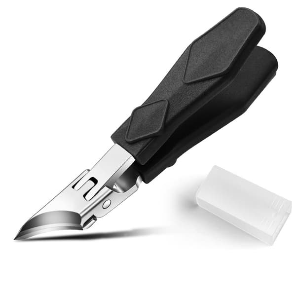 INF Precision Slanted Nail Clipper with Wide Jaw Opening Svart