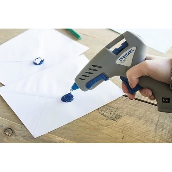 Set med 12 färgade limstift 7mm 105°c - DREMEL GG05