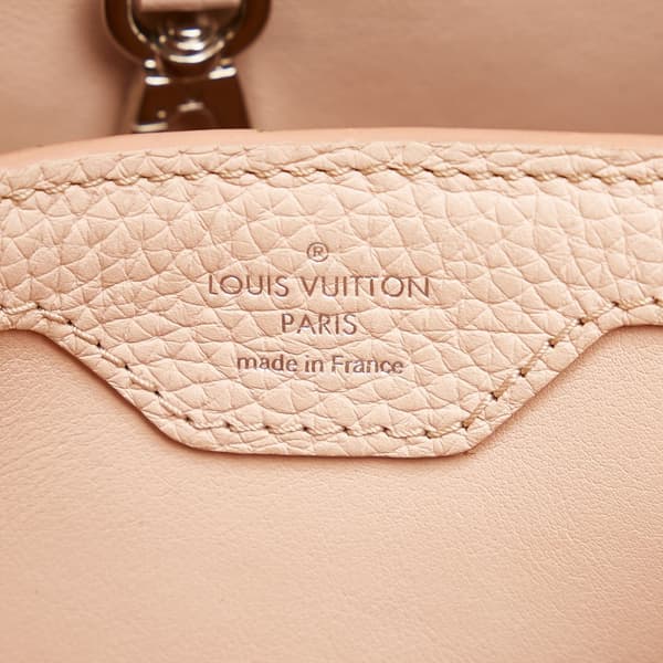 Pre-owned Louis Vuitton Taurillon Capucines BB Red